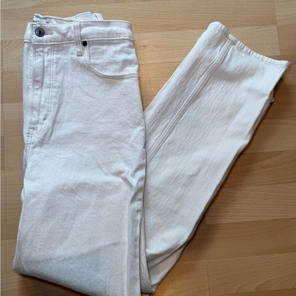 Abercrombie & Fitch 90s Straight Ultra High Rise Jeans Off White Cream 28 / 6R